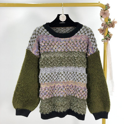 Női téli pulóver ovális nyakkivágással és irizáló színekkel