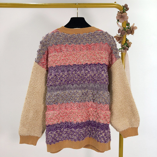 Női téli pulóver ovális nyakkivágással és irizáló színekkel