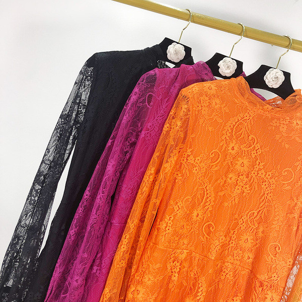 Női csipkeruha narancssárga, ciklámen és fekete színben