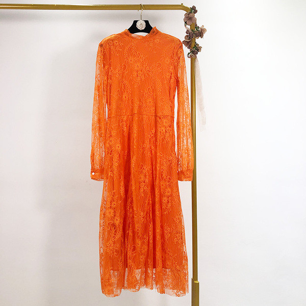 Női csipkeruha narancssárga, ciklámen és fekete színben