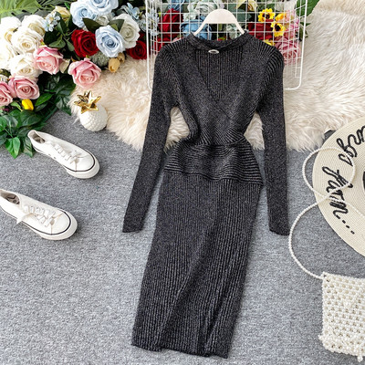 Hosszú ujjú, fém elemes női ruha több színben