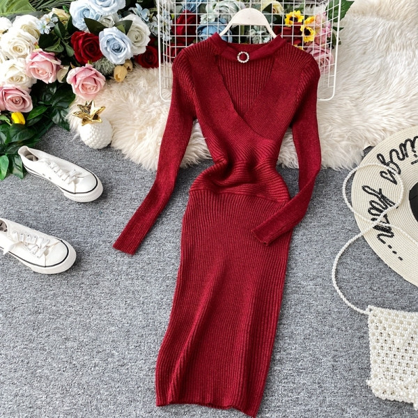 Hosszú ujjú, fém elemes női ruha több színben