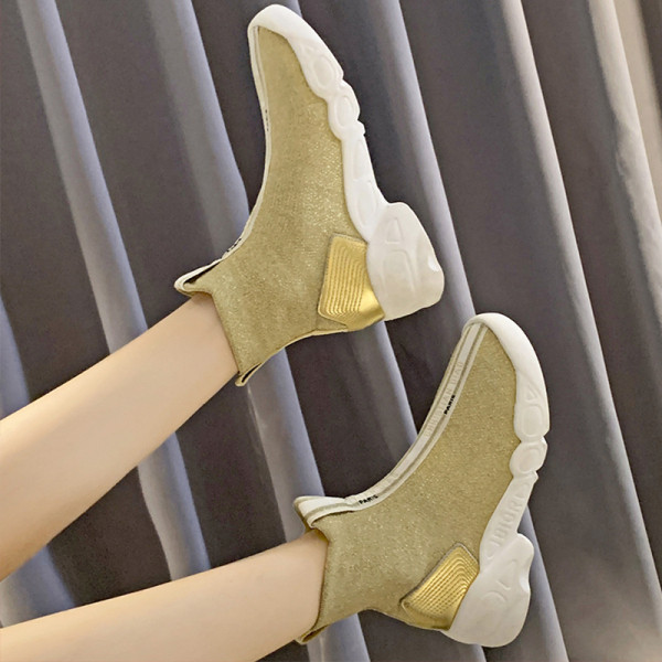 Ежедневни дамски маратонки тип чорап в черен и златист цвят 