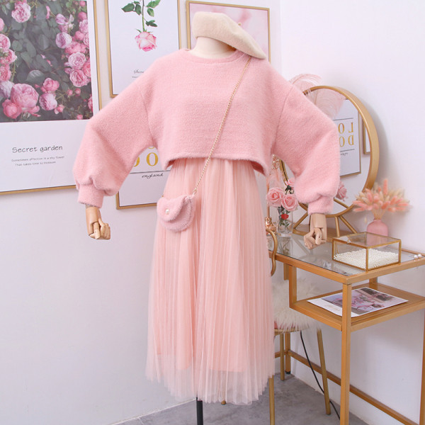 Új modell női pulóver és ruha szett fehér, fekete és rózsaszín színekben