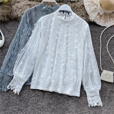 Modern női ing magas gallérral és csipkével fehér, szürke és fekete színben