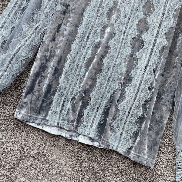 Modern női ing magas gallérral és csipkével fehér, szürke és fekete színben