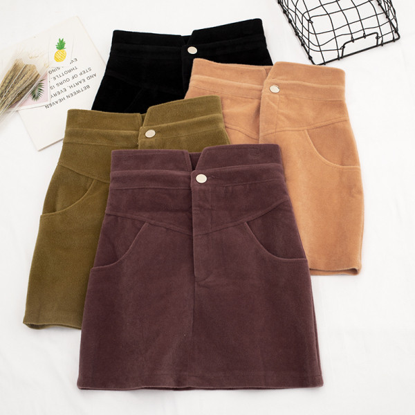 Aktuális női szoknya magas derékkal, zsebekkel, négy színben
