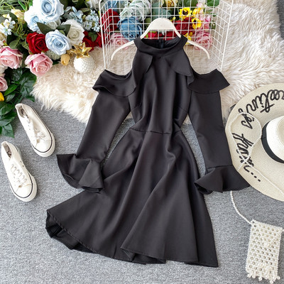 Modern női ruha csupasz váll és hosszú ujjú négy színben