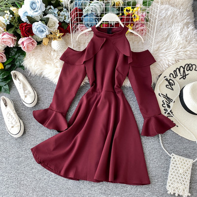 Modern női ruha csupasz váll és hosszú ujjú négy színben