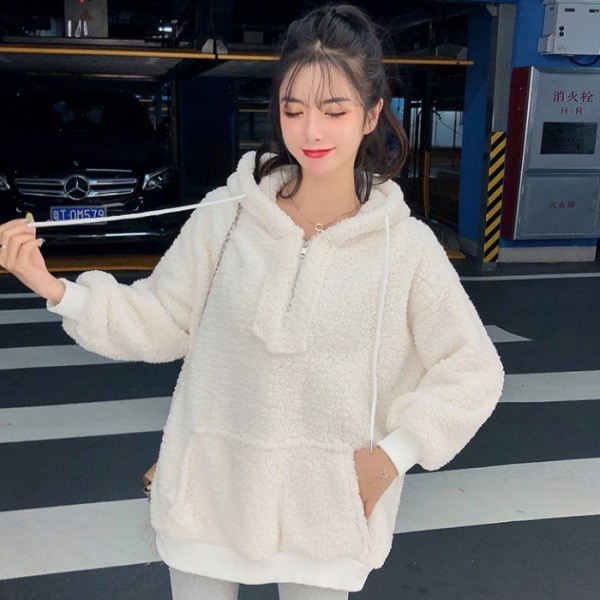 Μακρύ casual γυναικείο φούτερ με κουκούλα σε λευκά και ροζ χρώμα