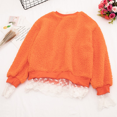 Καθημερινή γυναικεία μπλούζα σε διάφορα χρώματα με δαντέλα