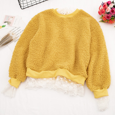 Καθημερινή γυναικεία μπλούζα σε διάφορα χρώματα με δαντέλα