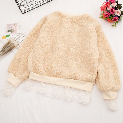 Καθημερινή γυναικεία μπλούζα σε διάφορα χρώματα με δαντέλα