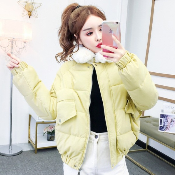 Modern női téli rövid kabát magas gallérral sárga és rózsaszín színben