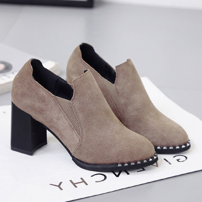 Vastag sarkú női velúr cipő több színben