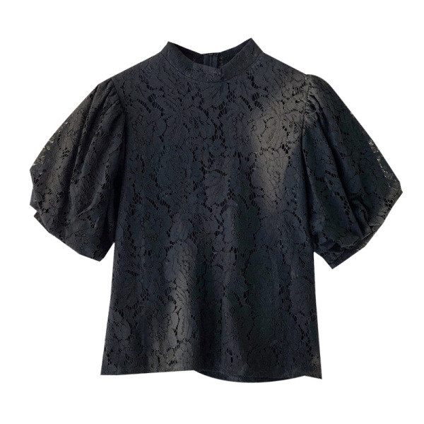 Modern női blúz rövid ujjal és ovális nyakkivágással, négy színben