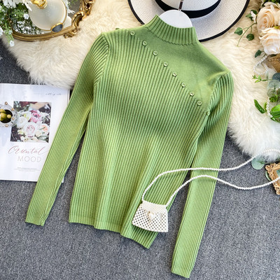 Μοντέρνο γυναικείο πουλόβερ με κουμπιά και ψηλό κολάρο