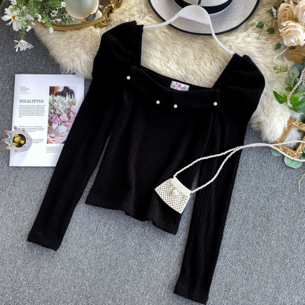 Modern női blúz négyzet alakú nyakkivágással és puffos ujjal