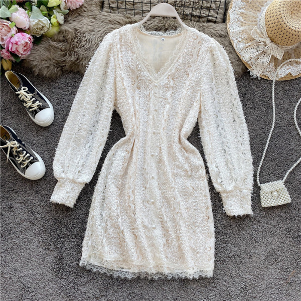 Rochie moderna de dama cu decolteu spitz si nasturi in trei culori