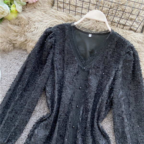 Rochie moderna de dama cu decolteu spitz si nasturi in trei culori