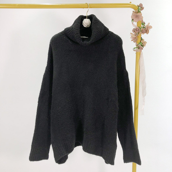 Női téli pulóver magas gallérral, három színben