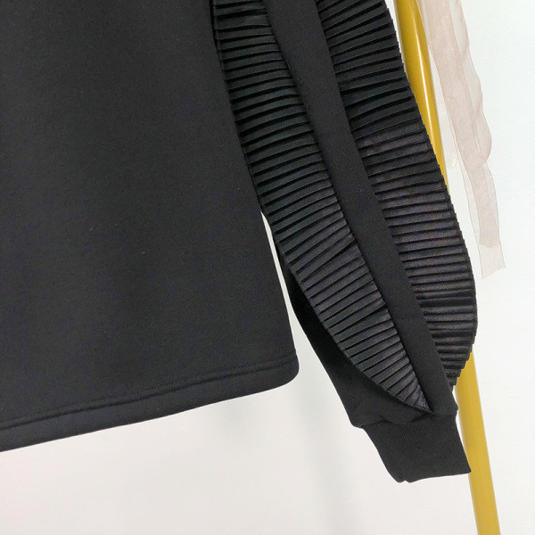 Női rövid, széles ujjú blúz fekete színben