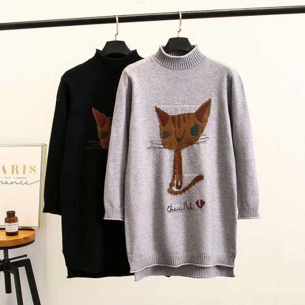 Pulover casual dama cu guler inalt si broderie in gri si negru