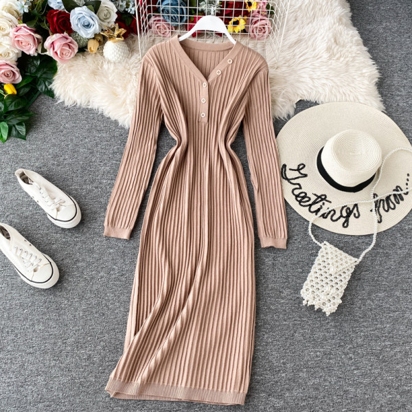 Női alkalmi ruha gombokkal és hosszú ujjú bézs és fekete színben