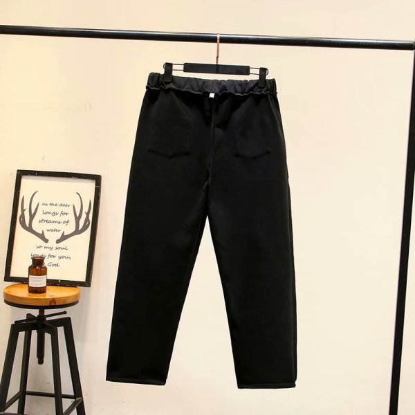 Sport és alkalmi női fehérnemű, fekete nyakkendővel