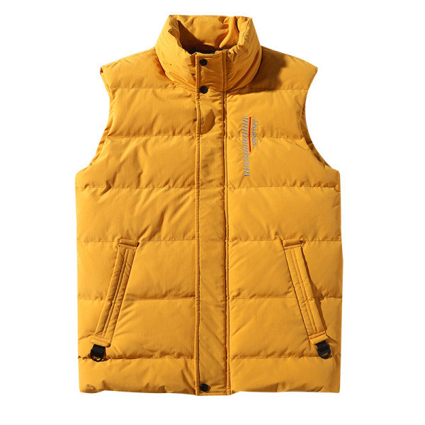 Alkalmi férfi mellény magas gallérral és zsebekkel sárga, fekete és fehér színben