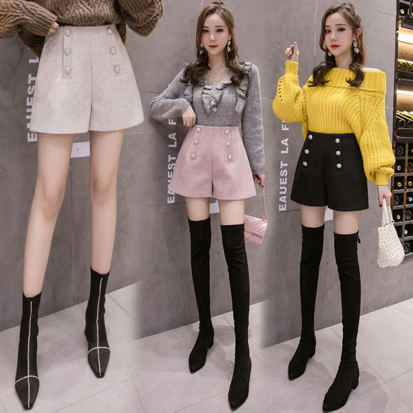 Pantaloni moderni de dama cu talie inalta si nasturi in roz, negru si bej