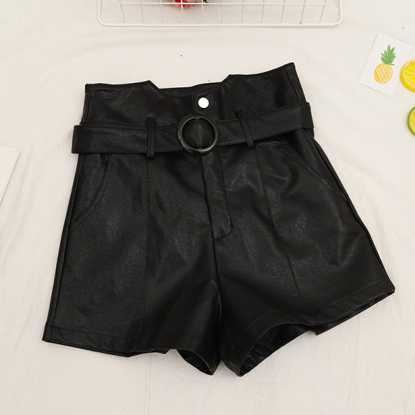 Ökobőrből készült női rövidnadrág két színben övvel
