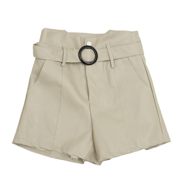 Ökobőrből készült női rövidnadrág két színben övvel