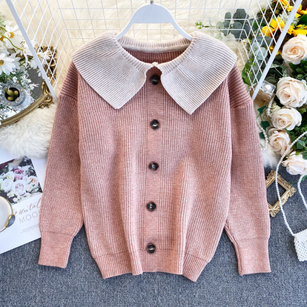 Modern női mellény gombokkal és gallérral