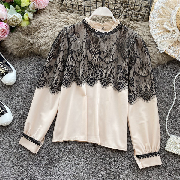 Κομψή γυναικεία μπλούζα με δαντέλα και οβάλ λαιμόκοψη σε τέσσερα χρώματα