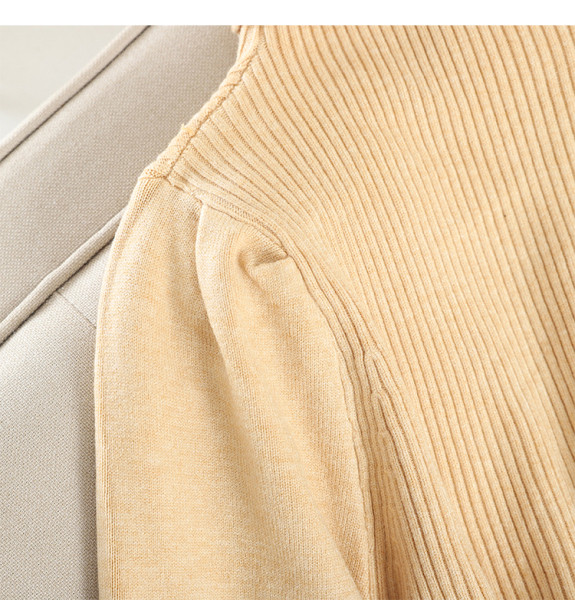 Μοντέρνο γυναικείο πουλόβερ με υψηλό κολάρο  σε διαφορετικά χρώματα