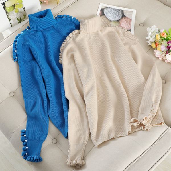 Γυναικείο πουλόβερ με κολάρο και πέρλες σε μπλε, μπεζ και μαύρο χρώμα