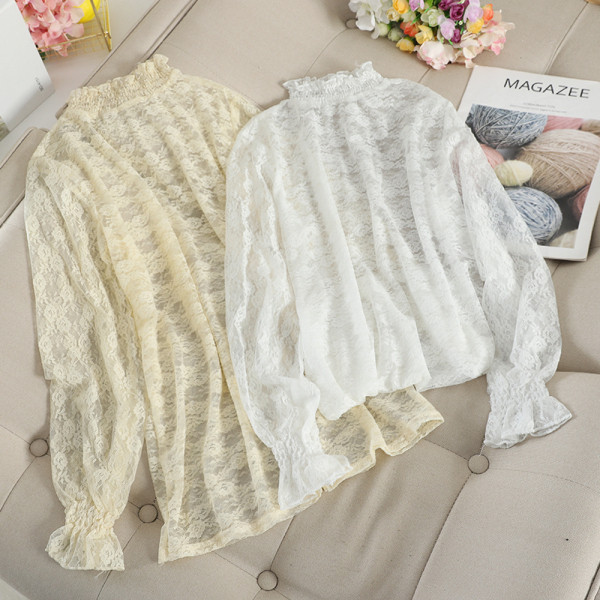 Μοντέρνα δαντελένιαγυναικεία μπλούζα με μεγάλο κολάρο και κεντήματα σε τρία χρώματα