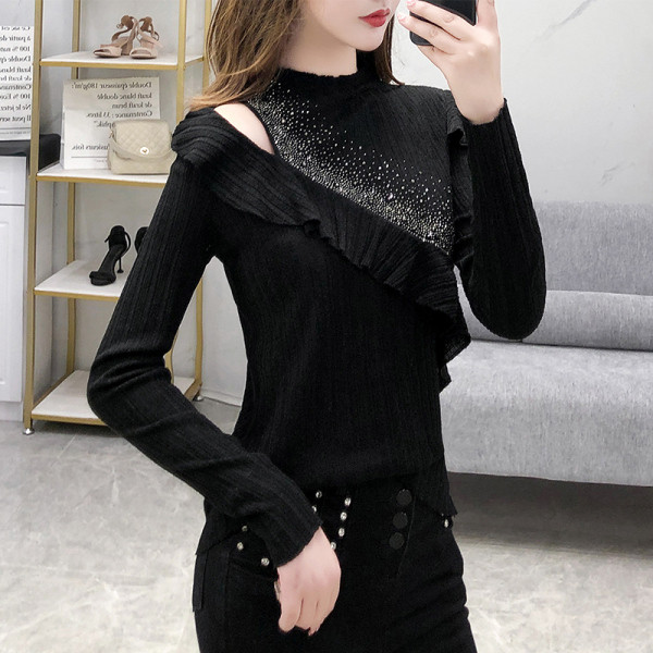 Μοντέρνα γυναικεία μπλούζα σε κόκκινο, μαύρο και μπεζ χρώμα