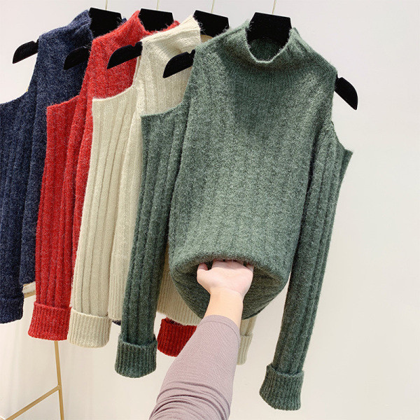 Γυναικείο πουλόβερ με γυμνά ώμους και ψηλό γιακά