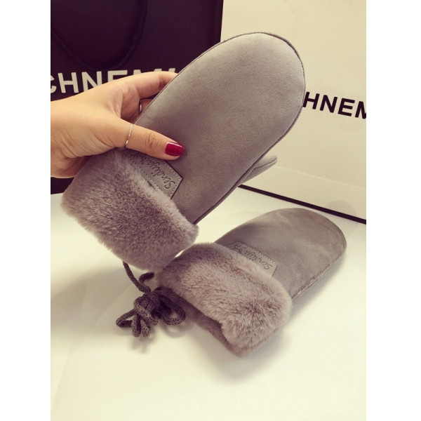 Нов модел дамски ръкавици с пух в кафяв,сив и розов цвят