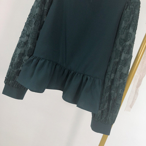 Γυναικεία μπλούζα με δαντέλα σε πράσινο χρώμα