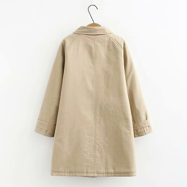 Μοντέρνο γυναικείο χειμερινό παλτό με κλασικό γιακά και μακρύ μανίκι μπεζ και μαύρο χρώμα