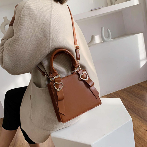 Μοντέρνα γυναικεία έκο δερμάτινη τσάντα με δύο λαβές σε τέσσερα χρώματα