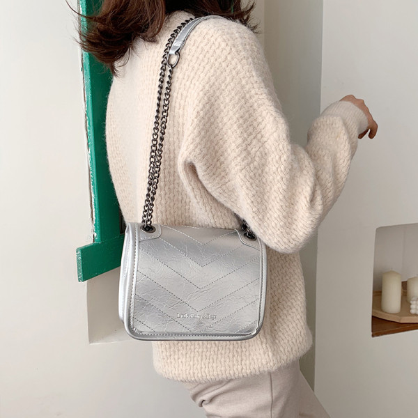 Μοντέρνα οικολογική δερμάτινη τσάντα σε τέσσερα χρώματα