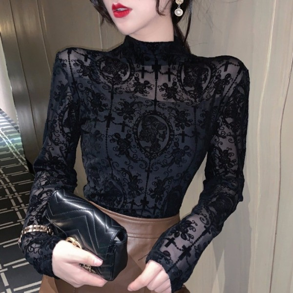 Bluză de damă modernă din dantelă cu guler înalt și broderie în negru