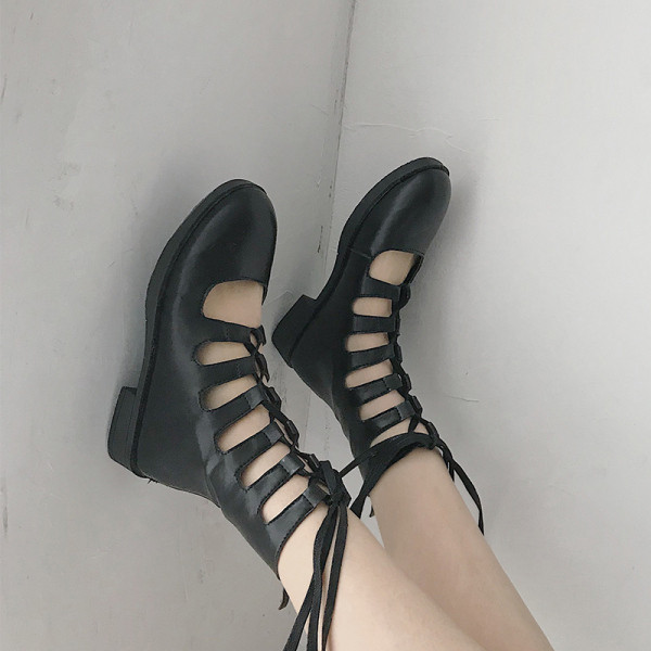 Fekete-fehér női bőrcsizma