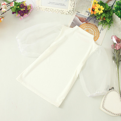 Μοντέρνα γυναικεία μπλούζα με τούλι και κοντό μανίκι