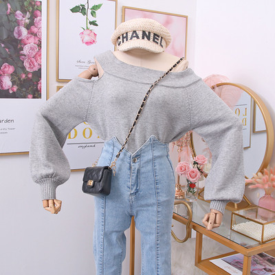 Καθημερινό γυναικείο πουλόβερ με λαιμόκοψη σε διάφορα χρώματα