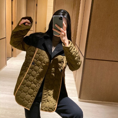 Γυναικείο μπουφάν άνοιξη-φθινόπωρο με κουμπιά ευρύ μοντέλο